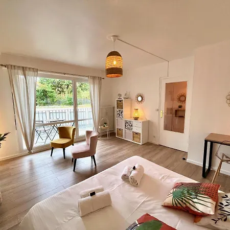 Apartment Nihal, Proche Zenith Avec Parking Et Balcon *